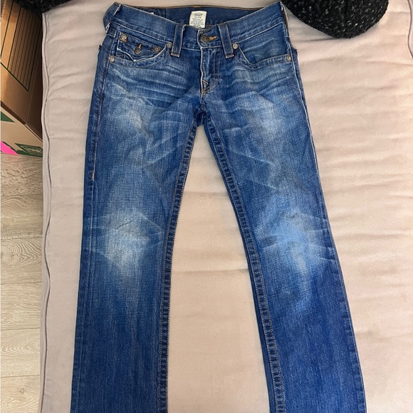 EUROPEAN true religion world tour jeans. You won’t find these in the US - Picture 5 of 6